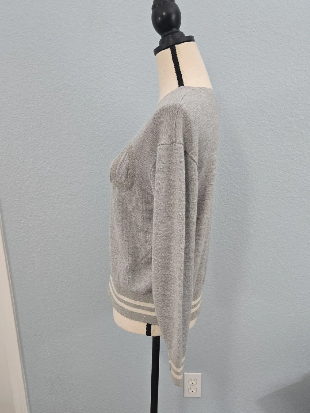 RAG & BONE Be Kind Reflective Light Gray Crewneck Sweater Striped Hem Sz MED - Picture 4 of 9